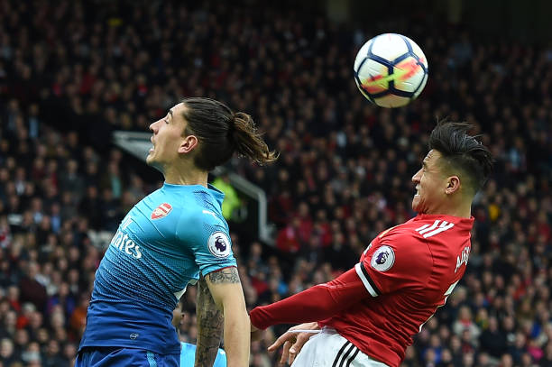 远藤航与球 远藤航与球